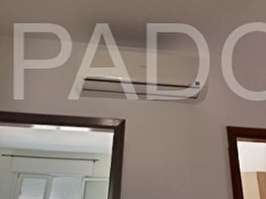 Immagine 13 di Appartamento in affitto  a Padova
