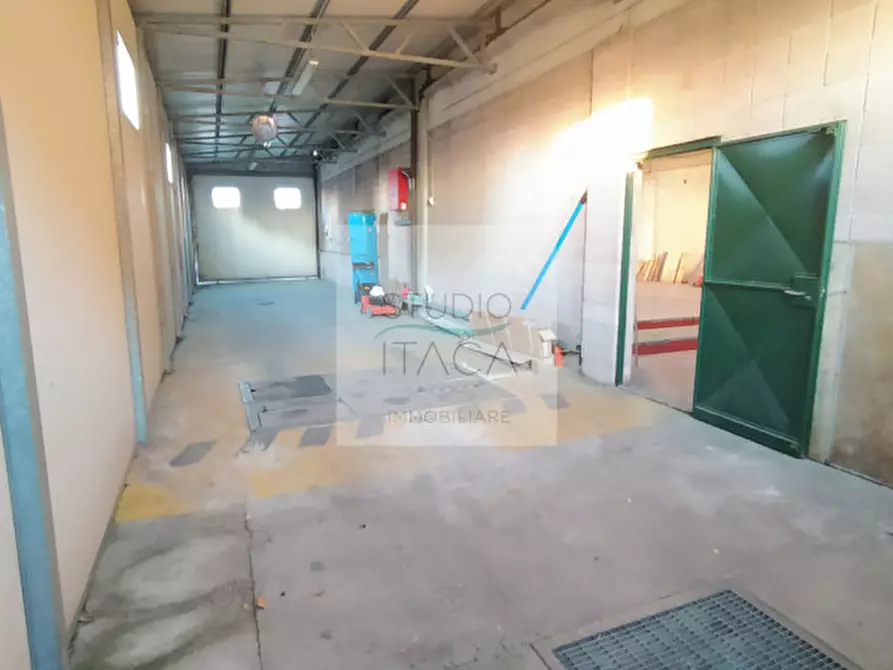 Immagine 7 di Capannone industriale in vendita  in via Legnago a Padova