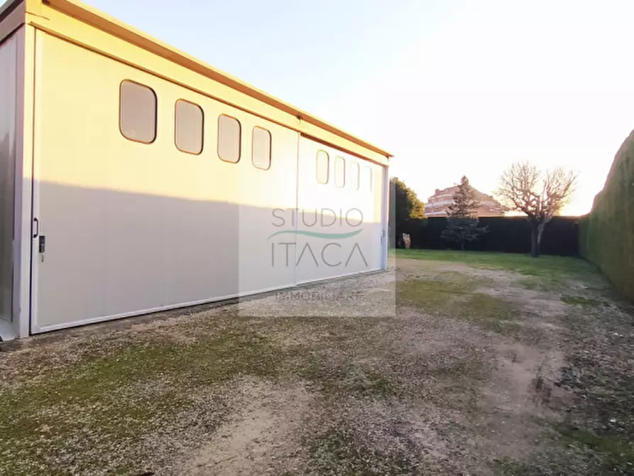 Immagine 10 di Capannone industriale in vendita  in via Legnago a Padova