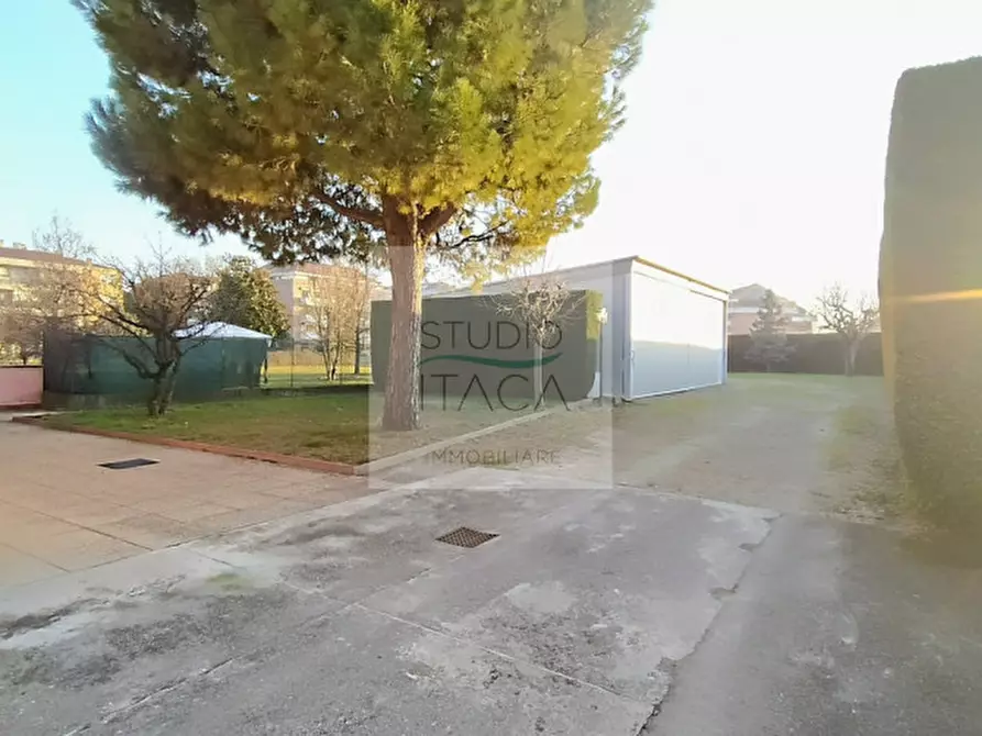 Immagine 13 di Capannone industriale in vendita  in via Legnago a Padova