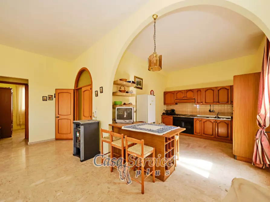 Immagine 19 di Villa in vendita  in Via Savona a Matino