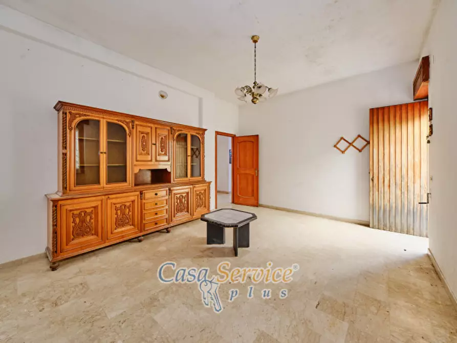 Immagine 43 di Villa in vendita  in Via Savona a Matino