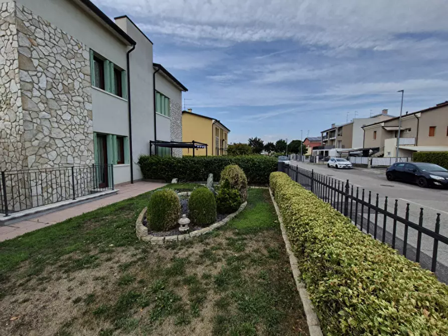 Immagine 5 di Casa quadrifamiliare in vendita  in via giovanni paolo II a Sossano