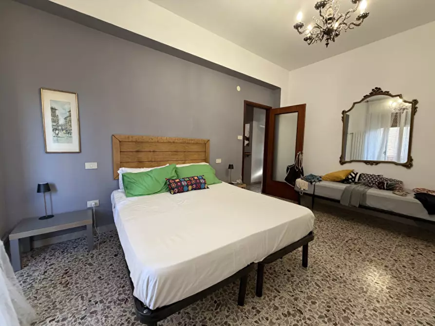 Immagine 10 di Appartamento in vendita  a Senigallia