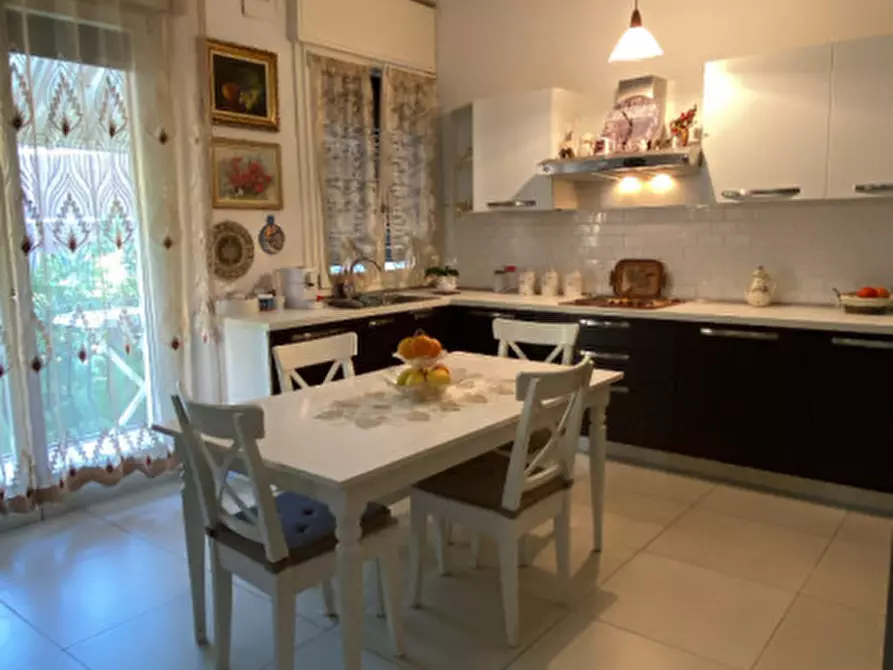 Immagine 3 di Casa bifamiliare in vendita  in Via Pecori Giraldi a Vicenza