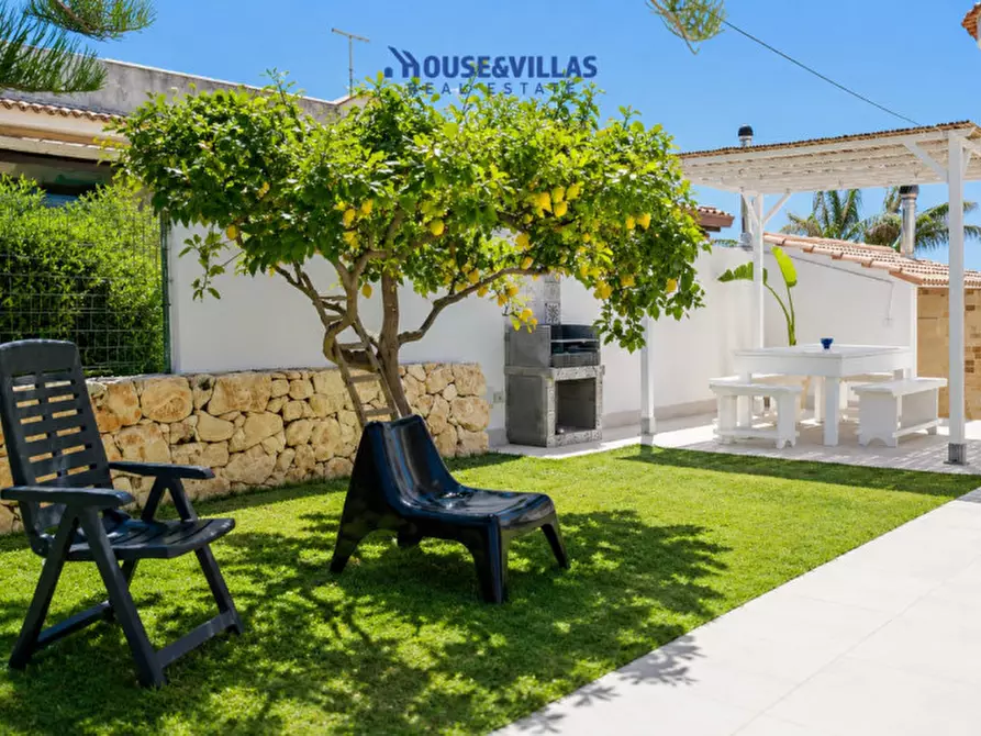 Immagine 6 di Villa in vendita  in Via Gaetano Martino a Noto