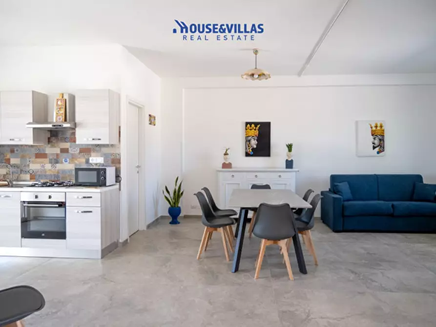 Immagine 10 di Villa in vendita  in Via Gaetano Martino a Noto
