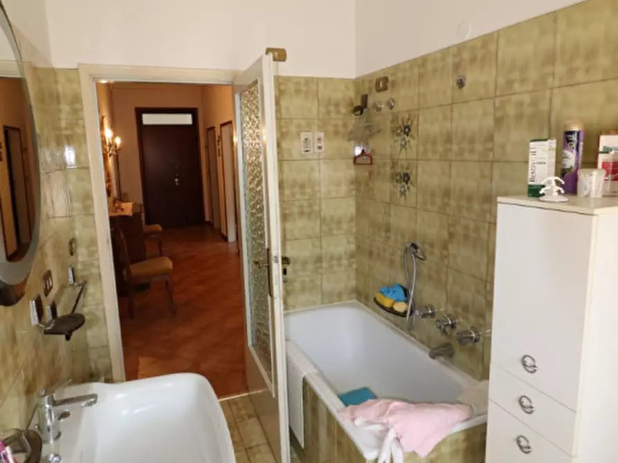 Immagine 18 di Appartamento in vendita  in via Pacinotti a Montevarchi
