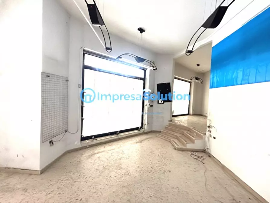 Immagine 10 di Negozio in affitto  in Via Giovanni Paesiello a Napoli