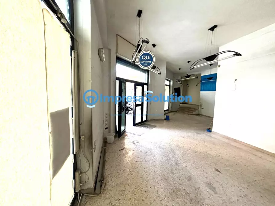 Immagine 14 di Negozio in affitto  in Via Giovanni Paesiello a Napoli