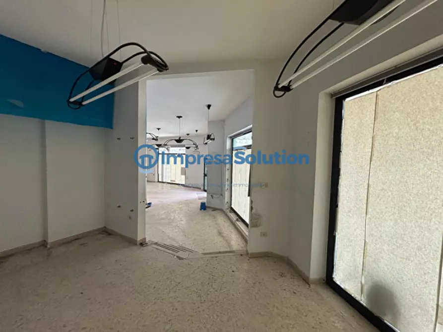 Immagine 18 di Negozio in affitto  in Via Giovanni Paesiello a Napoli