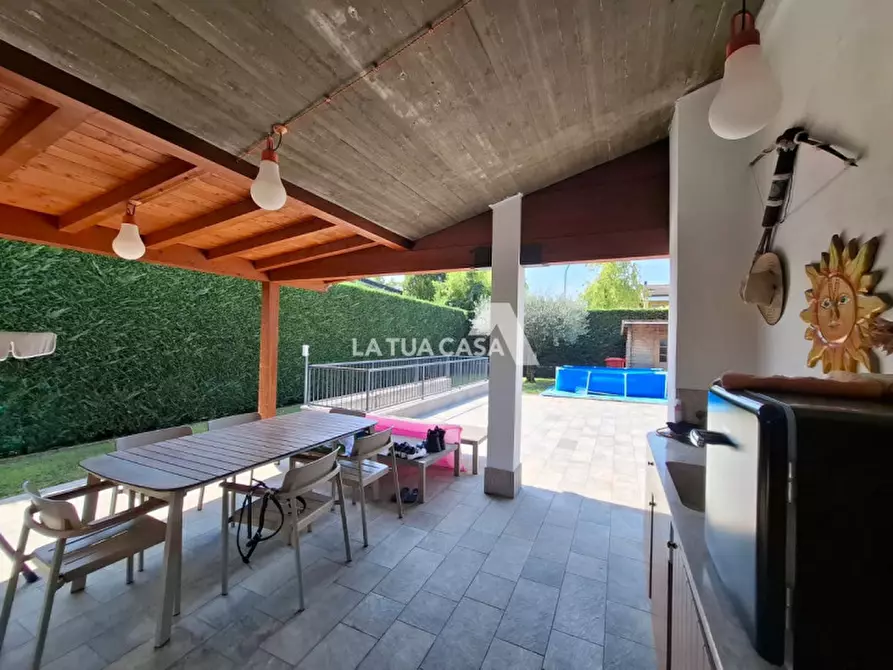 Immagine 8 di Casa bifamiliare in vendita  a Castel D'azzano
