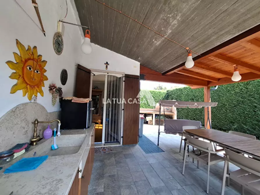 Immagine 8 di Casa bifamiliare in vendita  a Castel D'azzano