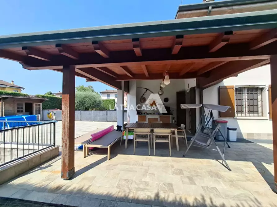 Immagine 9 di Casa bifamiliare in vendita  a Castel D'azzano