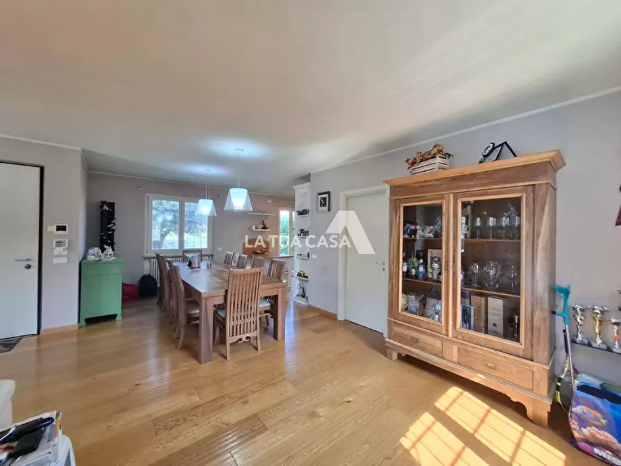 Immagine 19 di Casa bifamiliare in vendita  a Castel D'azzano