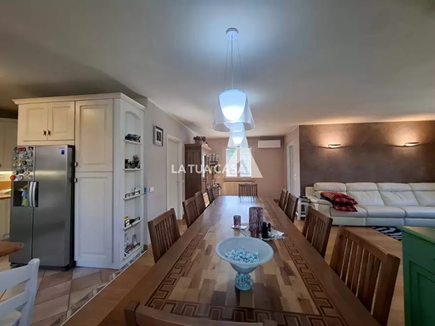 Immagine 24 di Casa bifamiliare in vendita  a Castel D'azzano