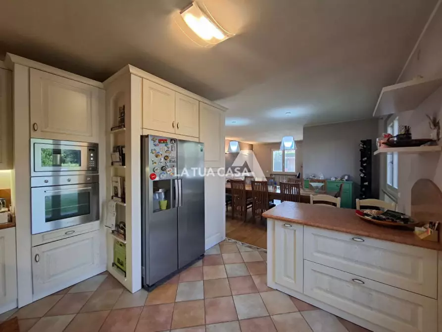 Immagine 30 di Casa bifamiliare in vendita  a Castel D'azzano