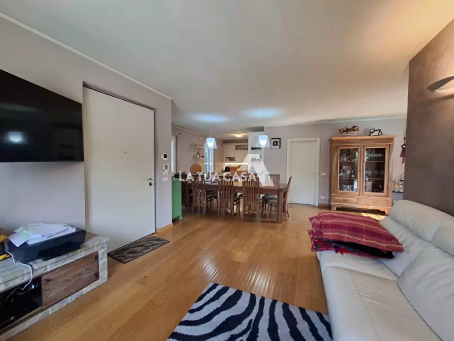 Immagine 32 di Casa bifamiliare in vendita  a Castel D'azzano