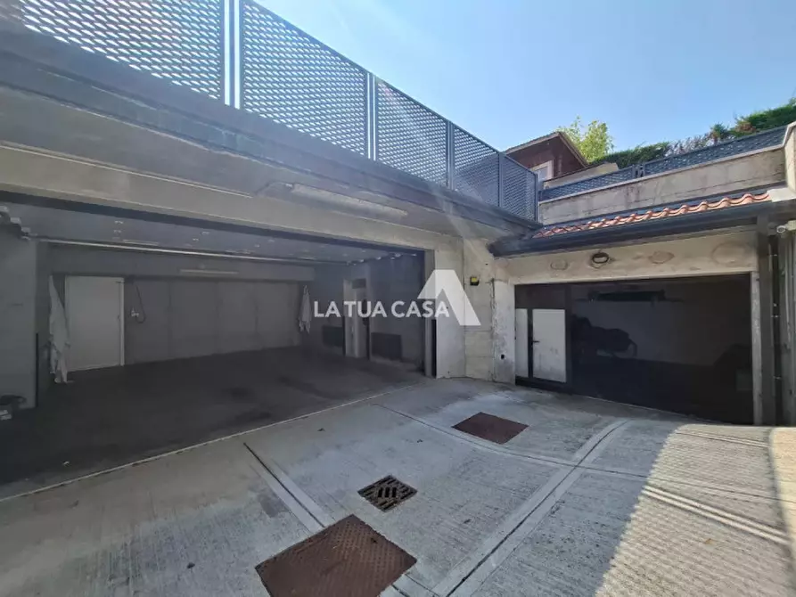 Immagine 49 di Casa bifamiliare in vendita  a Castel D'azzano