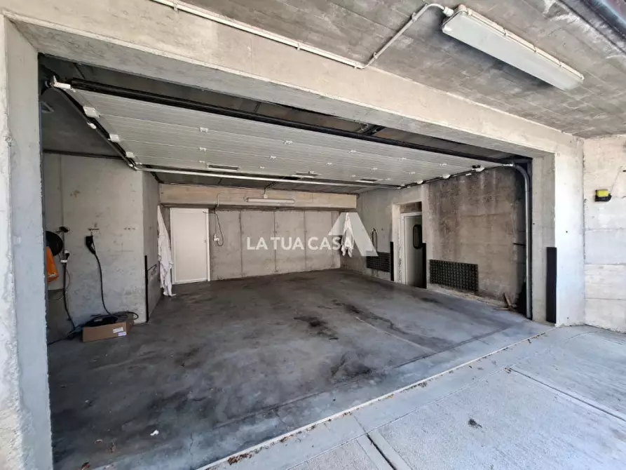 Immagine 52 di Casa bifamiliare in vendita  a Castel D'azzano