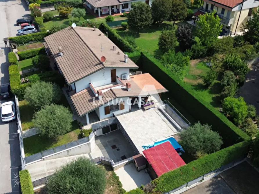 Immagine 53 di Casa bifamiliare in vendita  a Castel D'azzano