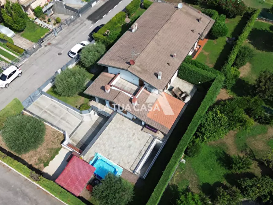 Immagine 54 di Casa bifamiliare in vendita  a Castel D'azzano