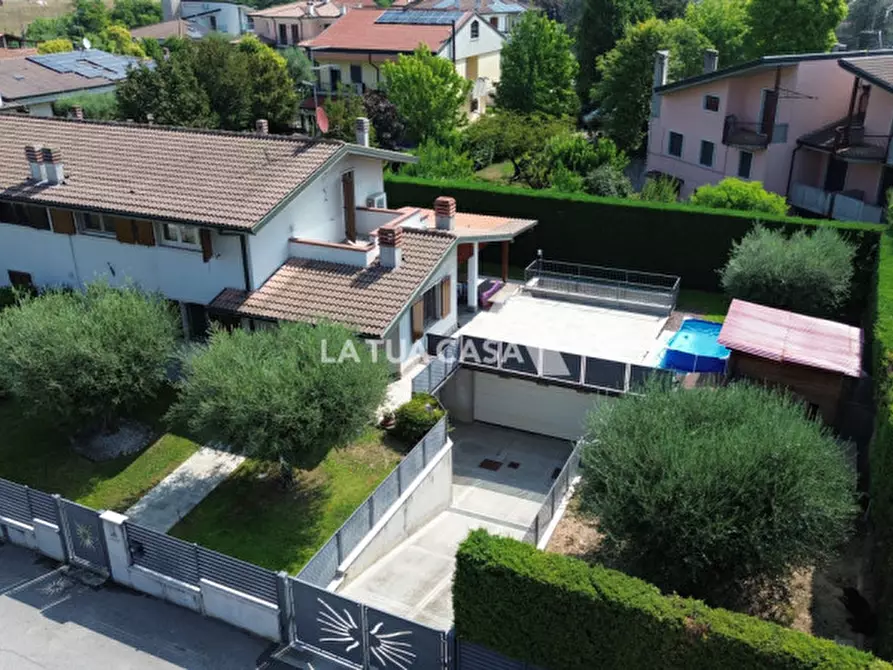 Immagine 56 di Casa bifamiliare in vendita  a Castel D'azzano