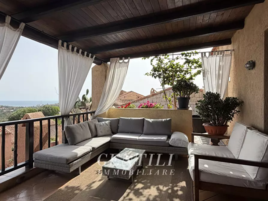 Immagine 2 di Appartamento in vendita  a Arzachena