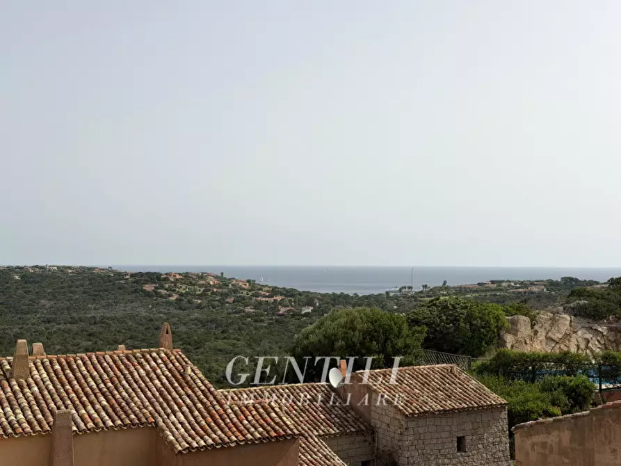 Immagine 12 di Appartamento in vendita  a Arzachena