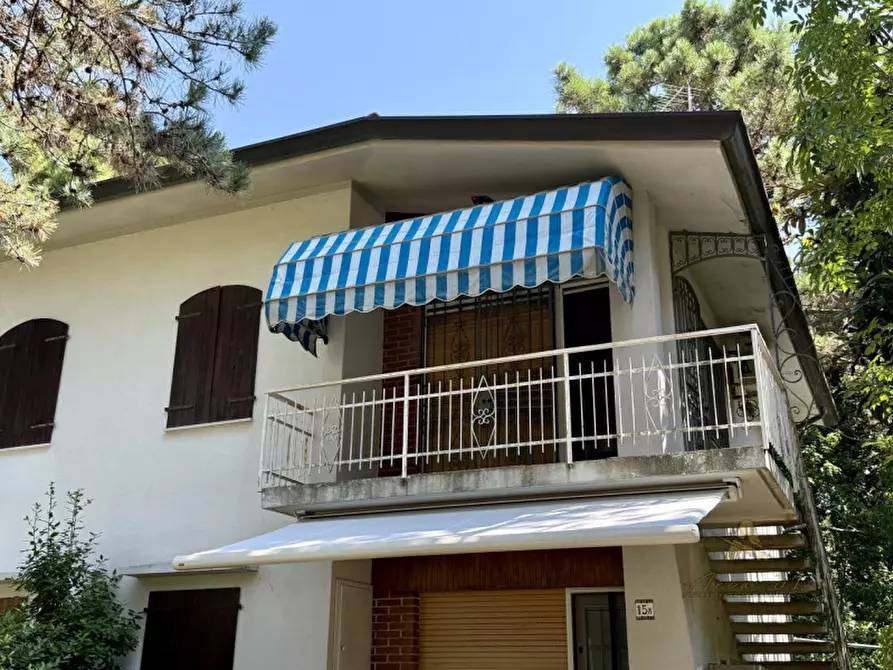 Immagine 1 di Appartamento in vendita  in via Giardini a Lignano Sabbiadoro