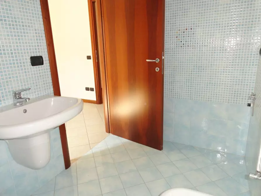 Immagine 19 di Appartamento in affitto  in via cengio a Vicenza
