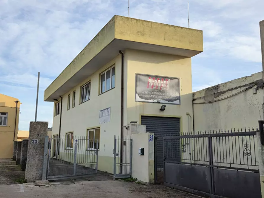 Immagine 1 di Laboratorio in vendita  in viale Porto Torres a Sassari