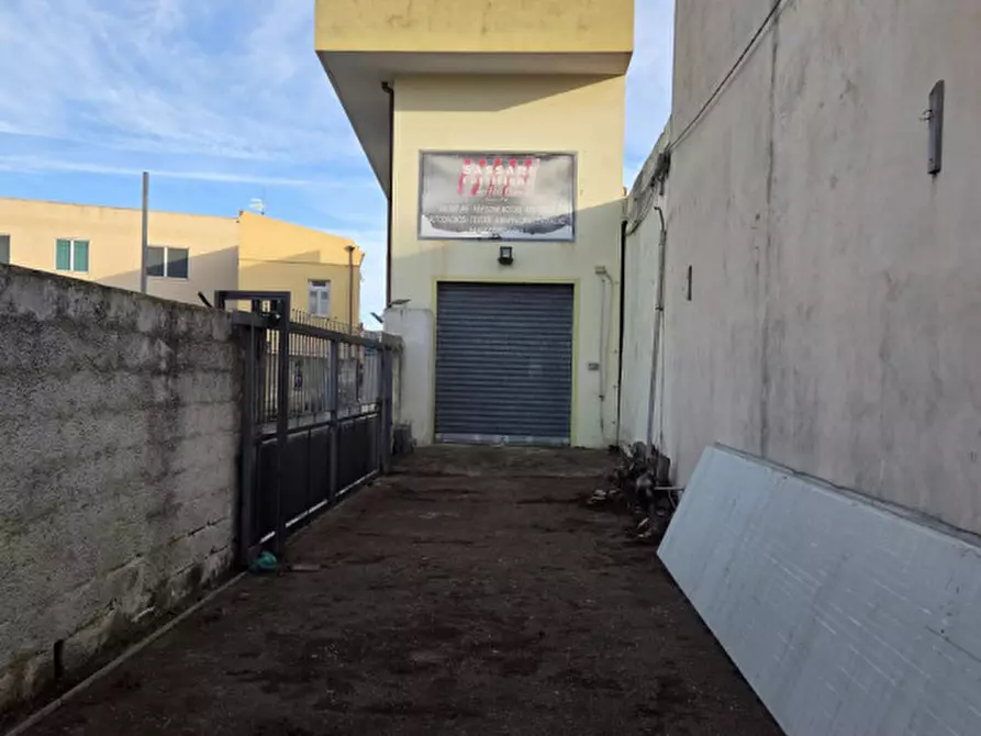 Immagine 9 di Laboratorio in vendita  in viale Porto Torres a Sassari