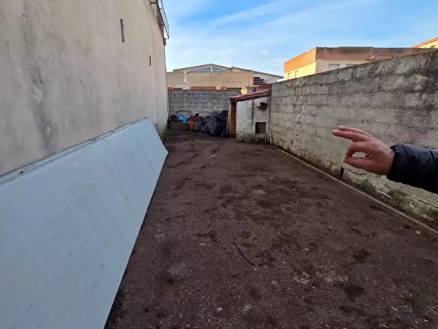 Immagine 12 di Laboratorio in vendita  in viale Porto Torres a Sassari