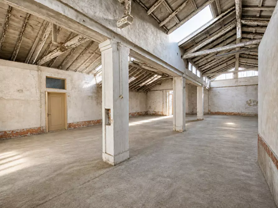 Immagine 3 di Palazzo in vendita  in Via Giuseppe Mazzini a Dueville