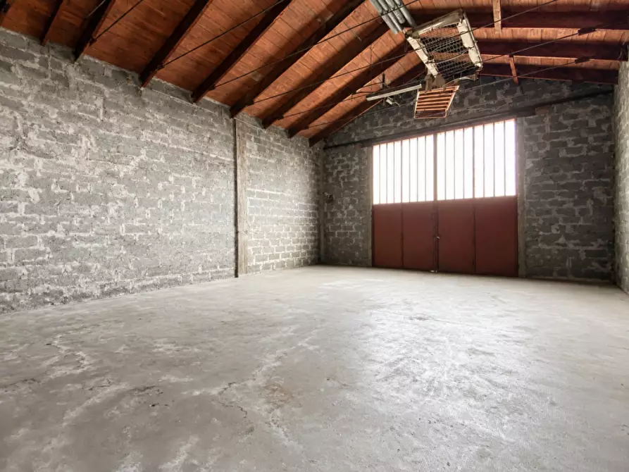 Immagine 10 di Palazzo in vendita  in Via Giuseppe Mazzini a Dueville