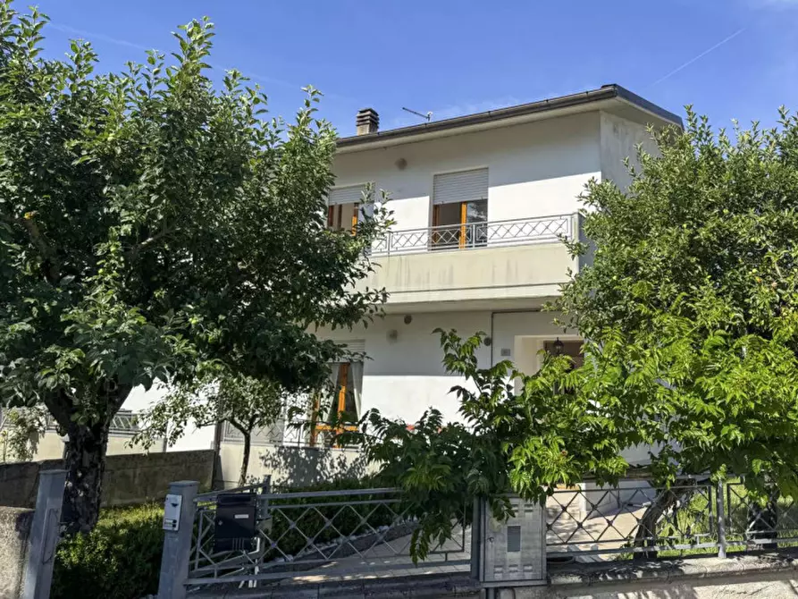 Immagine 1 di Villetta a schiera in vendita  in Via Leonardo da Vinci a Acqualagna