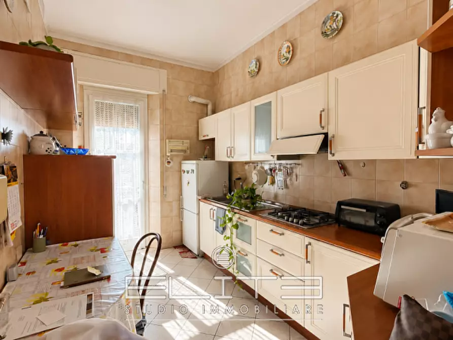 Immagine 3 di Appartamento in vendita  a Ancona
