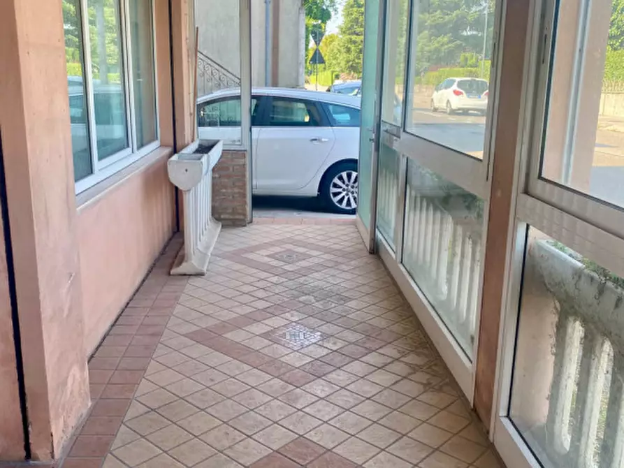Immagine 3 di Negozio in vendita  in Via Guglielmo Marconi 120 Cadoneghe a Cadoneghe
