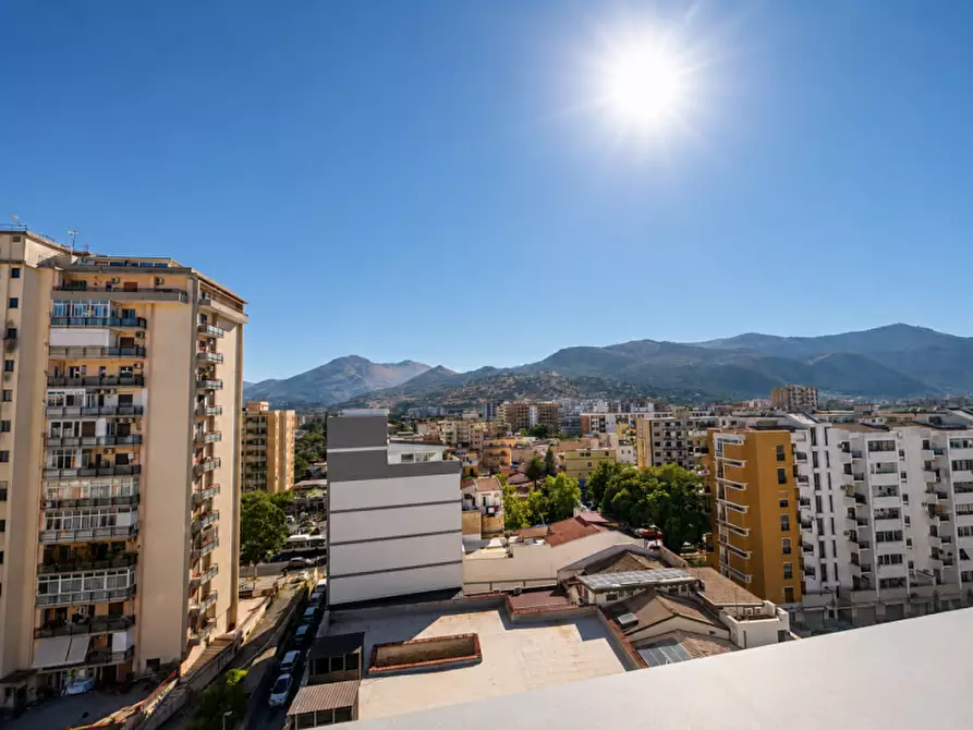 Immagine 3 di Loft/Open space in vendita  in Via Nuova a Palermo