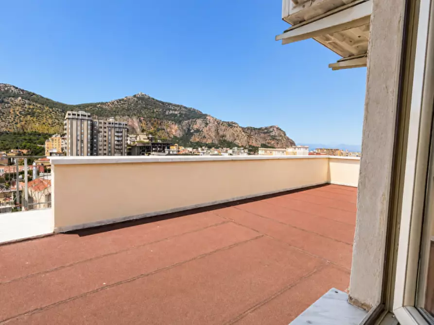 Immagine 22 di Loft/Open space in vendita  in Via Nuova a Palermo