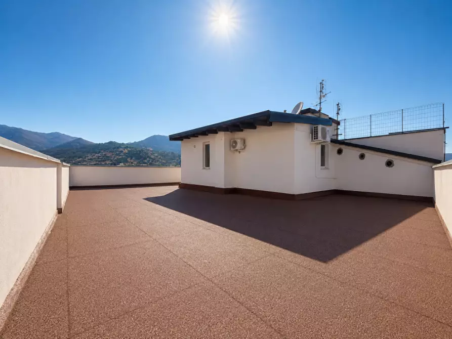 Immagine 30 di Loft/Open space in vendita  in Via Nuova a Palermo