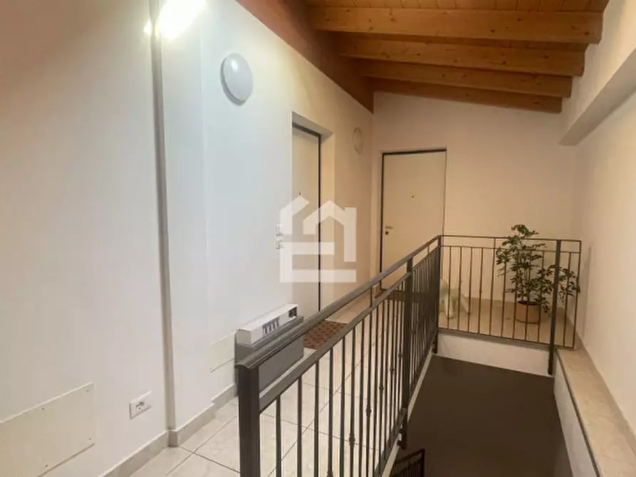 Immagine 4 di Appartamento in vendita  in via vicolo carrobbio a Manerba Del Garda