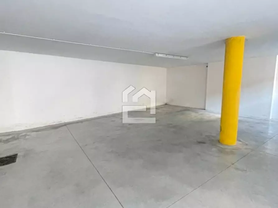 Immagine 14 di Appartamento in vendita  in via vicolo carrobbio a Manerba Del Garda