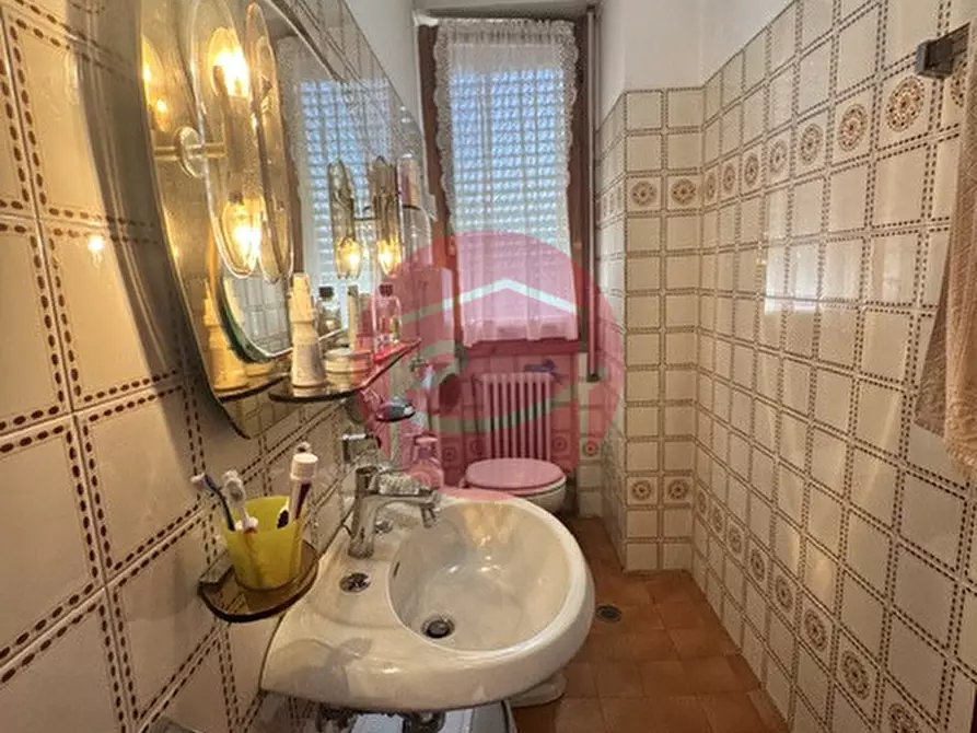 Immagine 11 di Appartamento in vendita  a Rimini