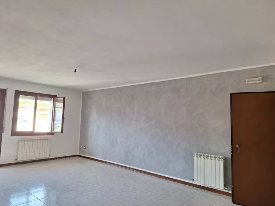 Immagine 2 di Appartamento in vendita  in via Primo Maggio a Rosolina