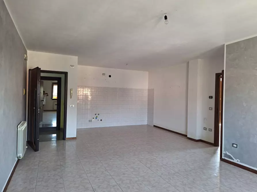 Immagine 3 di Appartamento in vendita  in via Primo Maggio a Rosolina