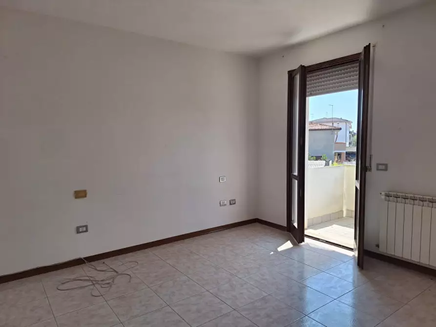 Immagine 5 di Appartamento in vendita  in via Primo Maggio a Rosolina