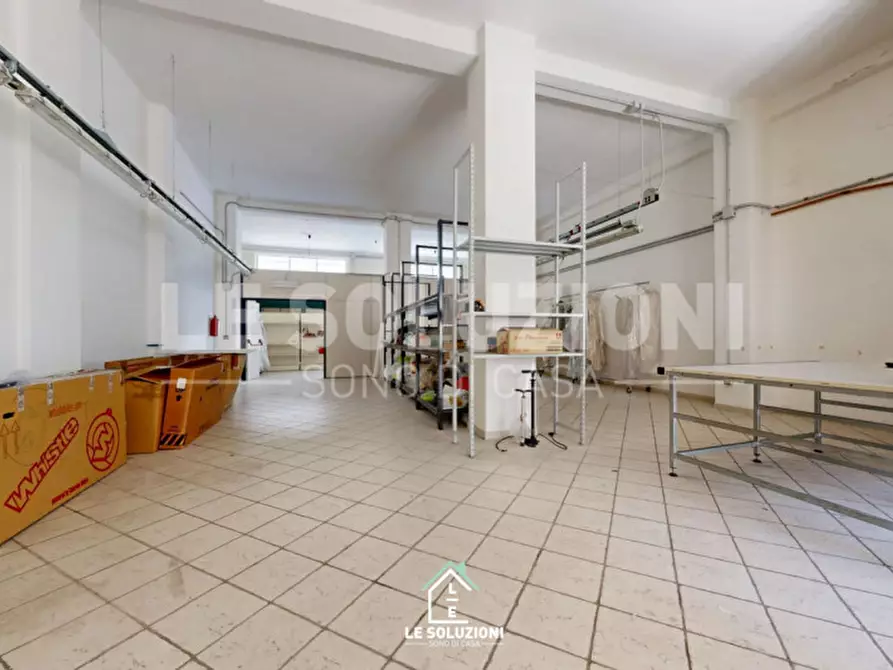 Immagine 4 di Laboratorio in affitto  in Via Bixio 67 a Putignano