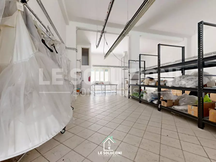 Immagine 10 di Laboratorio in affitto  in Via Bixio 67 a Putignano